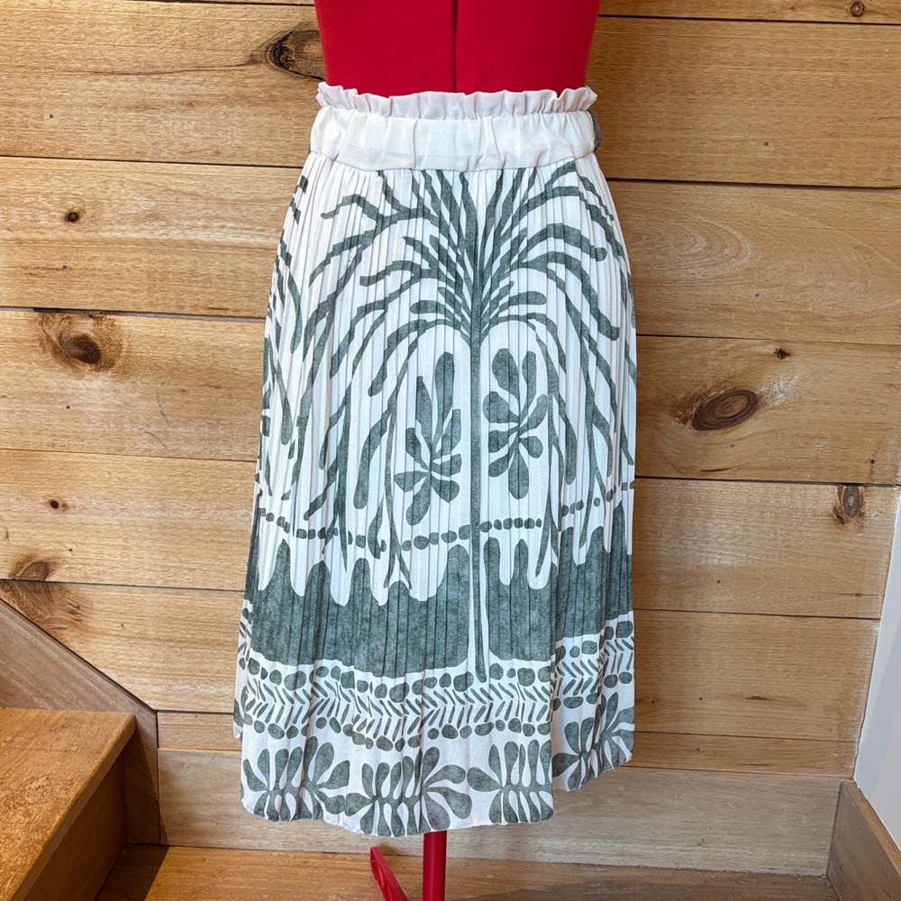 Pleated White and Olive Green Printed Midi Skirt
